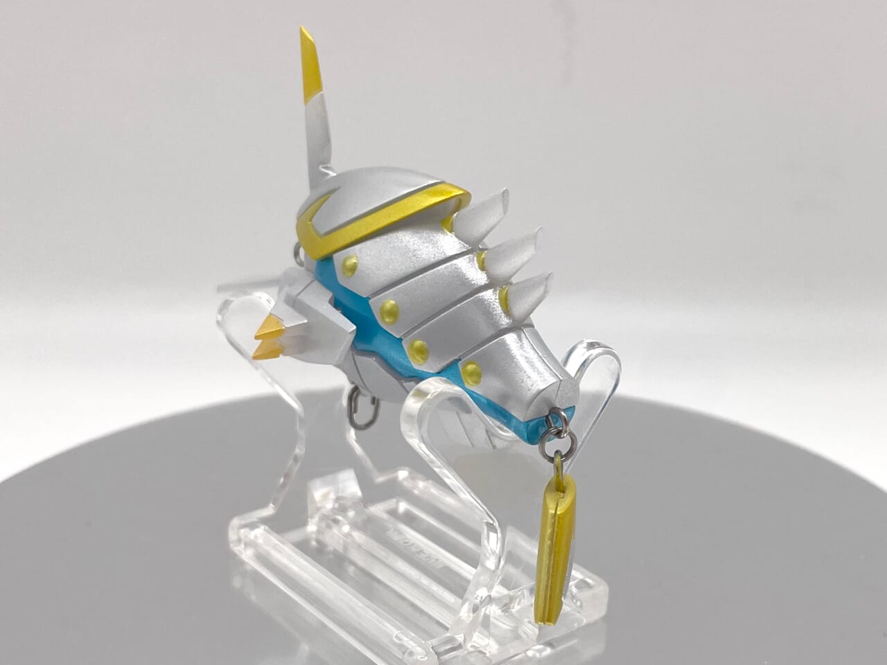 ｜【釣りフェスで現物をチェック！】ガンダム生みの親がルアーをデザイン！ヒロイックすぎるビジュアルに話題騒然!!