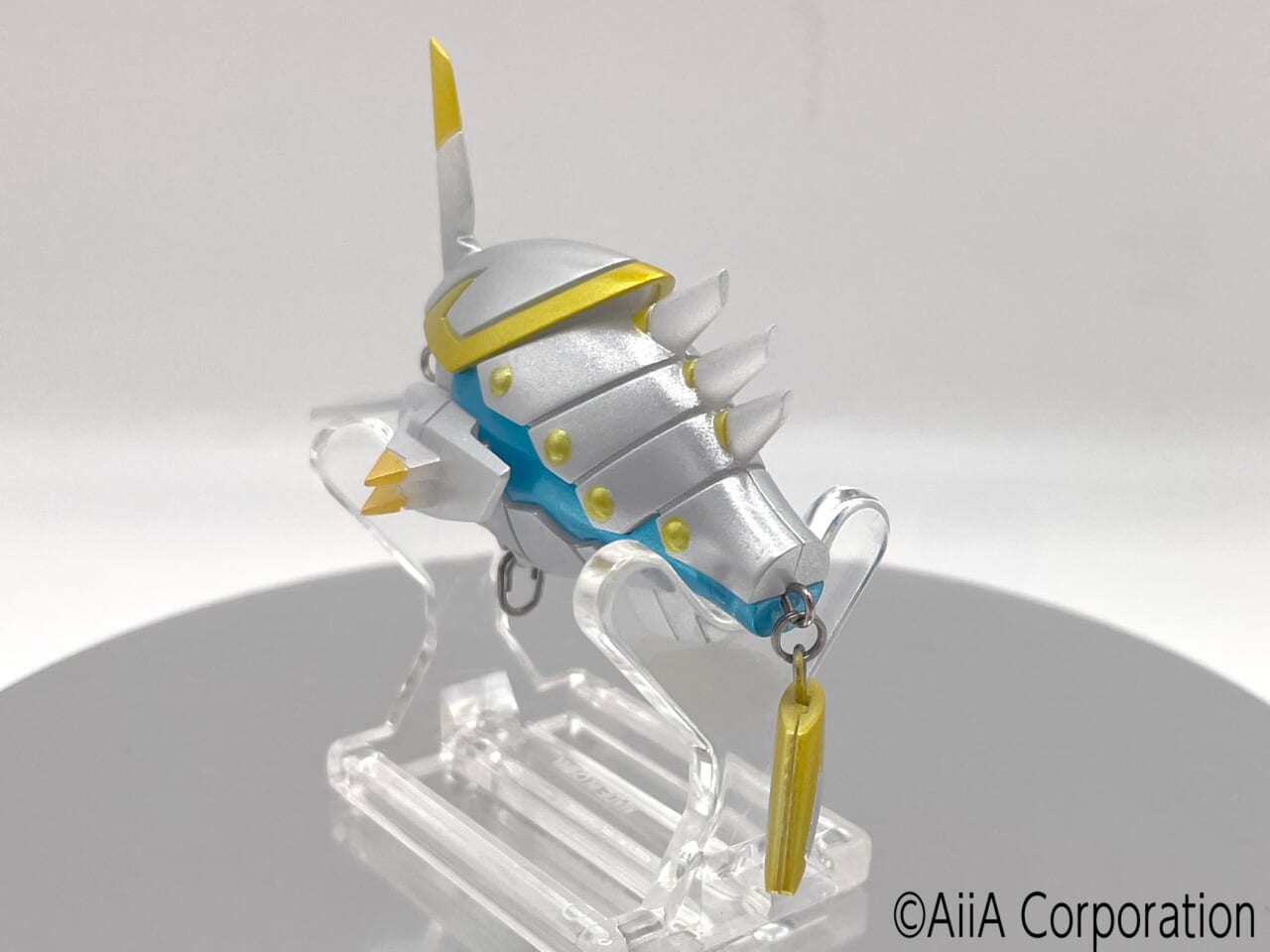 |【釣りフェスで現物をチェック!】ガンダム生みの親がルアーをデザイン!ヒロイックすぎるビジュアルに話題騒然!!