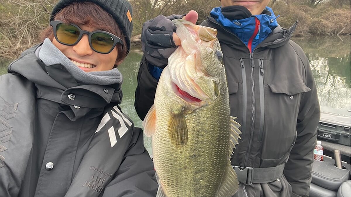 ｜気温一桁極寒でもきたらデカい！真冬でもブリブリの2キロ超えが釣れる熱い中部河川