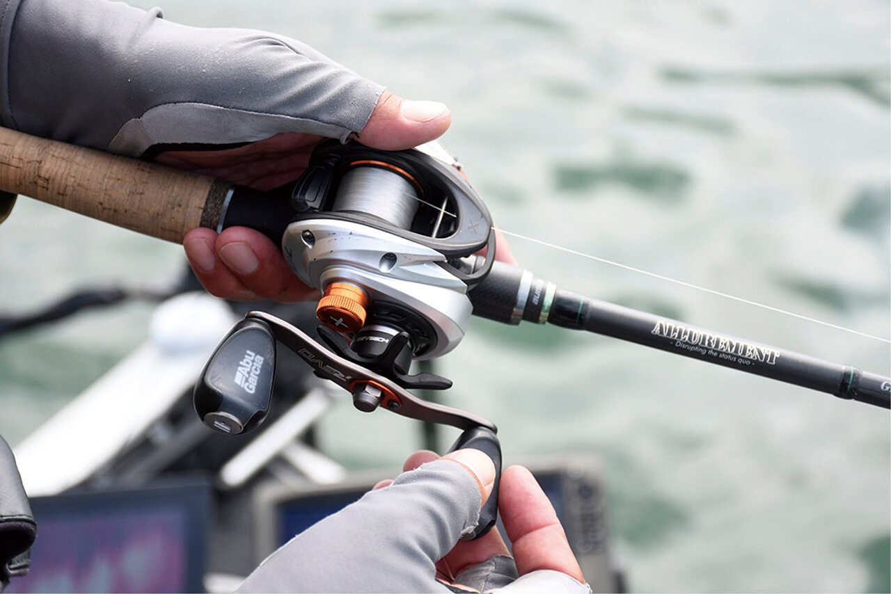 |ブレずに巻き続けるとロクマルが釣れる⁉体育会系巻き物アングラーのストロングスタイルとは