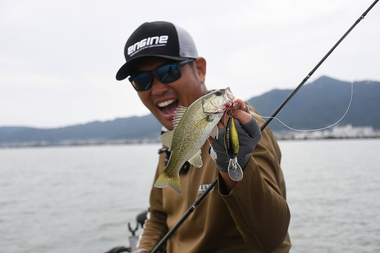 ｜ブレずに巻き続けるとロクマルが釣れる⁉体育会系巻き物アングラーのストロングスタイルとは