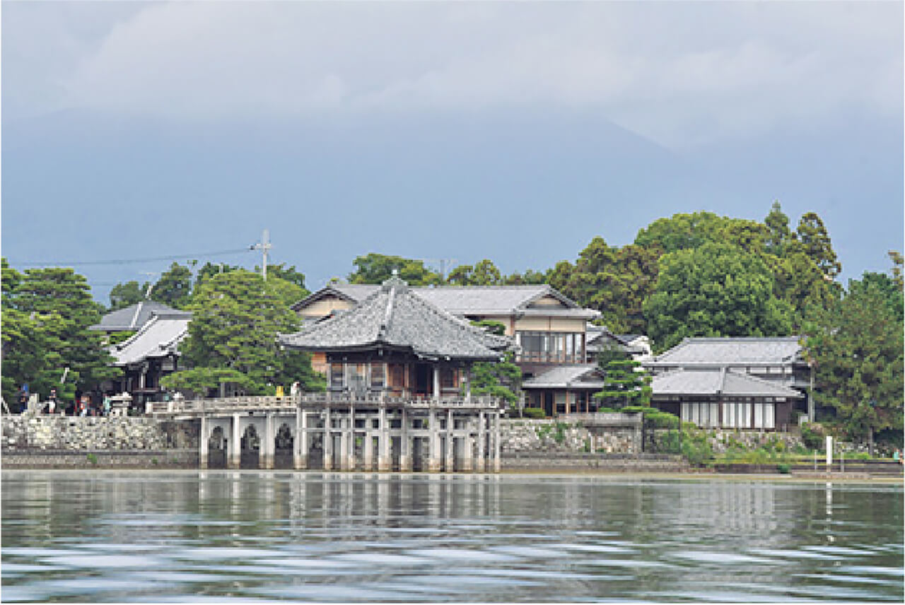 |チャックヘドン、琵琶湖を釣る