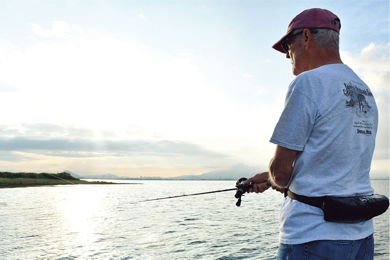|チャックヘドン、琵琶湖を釣る