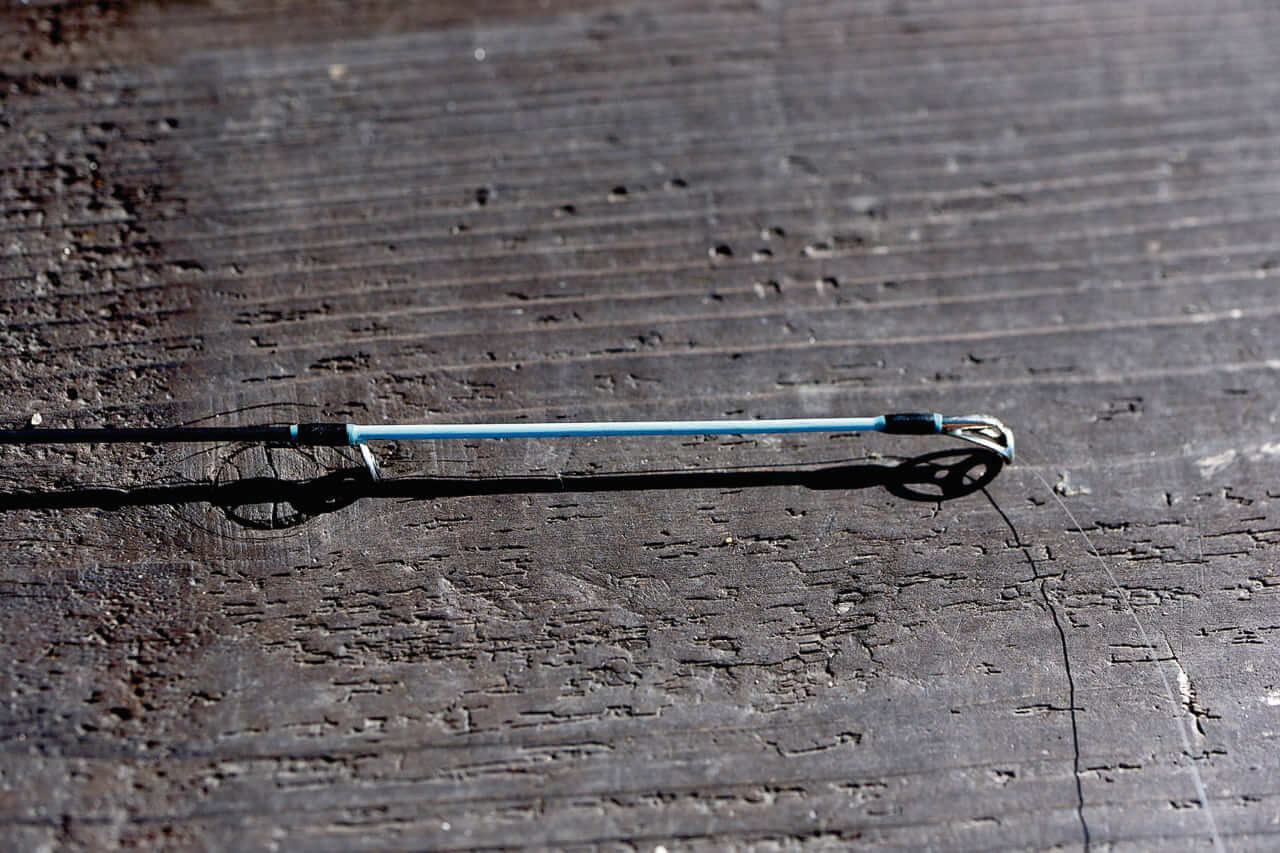 ｜【真っ赤なのに黒⁉】大人気ルアーメーカーのロッドに新展開！いつまでも使える高次元ハイスペックロッド誕生!!