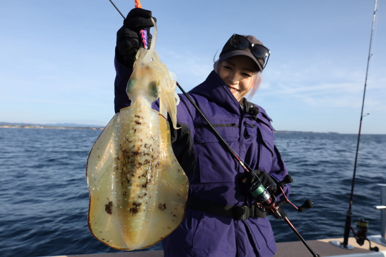 ｜「まさかの展開…」ティップエギングで良型アオリイカ連発！ 【ボートエギングファン Vol.2 in 三重県・伊勢志摩沖】