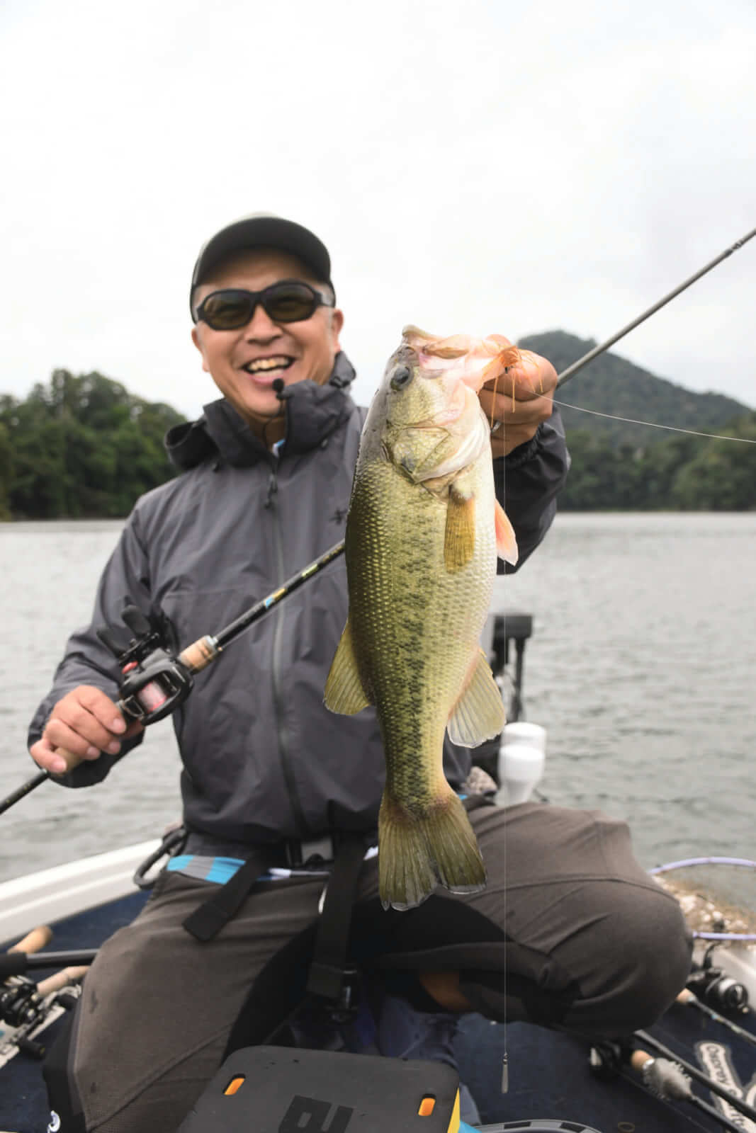 ｜オーバー10m!津久井湖のスーパーロコが明かすディープ攻略法と信頼のロッド