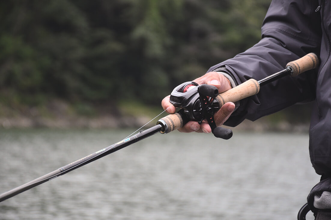 ｜オーバー10m!津久井湖のスーパーロコが明かすディープ攻略法と信頼のロッド