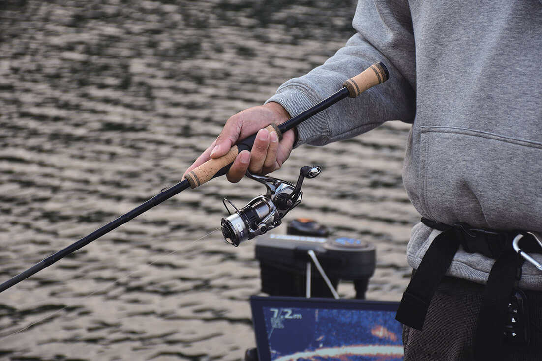 ｜オーバー10m!津久井湖のスーパーロコが明かすディープ攻略法と信頼のロッド