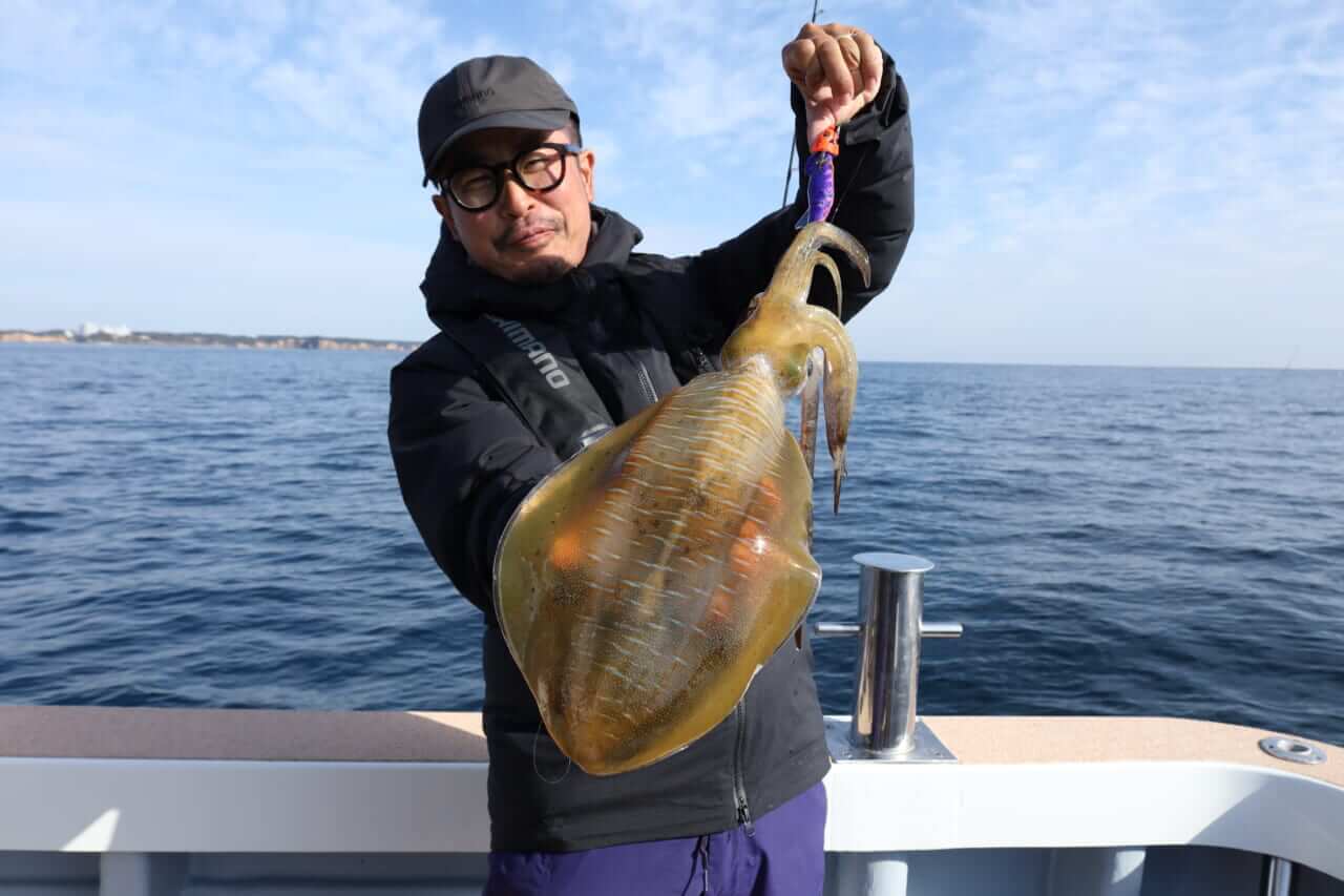 ｜「まさかの展開…」ティップエギングで良型アオリイカ連発！ 【ボートエギングファン Vol.2 in 三重県・伊勢志摩沖】