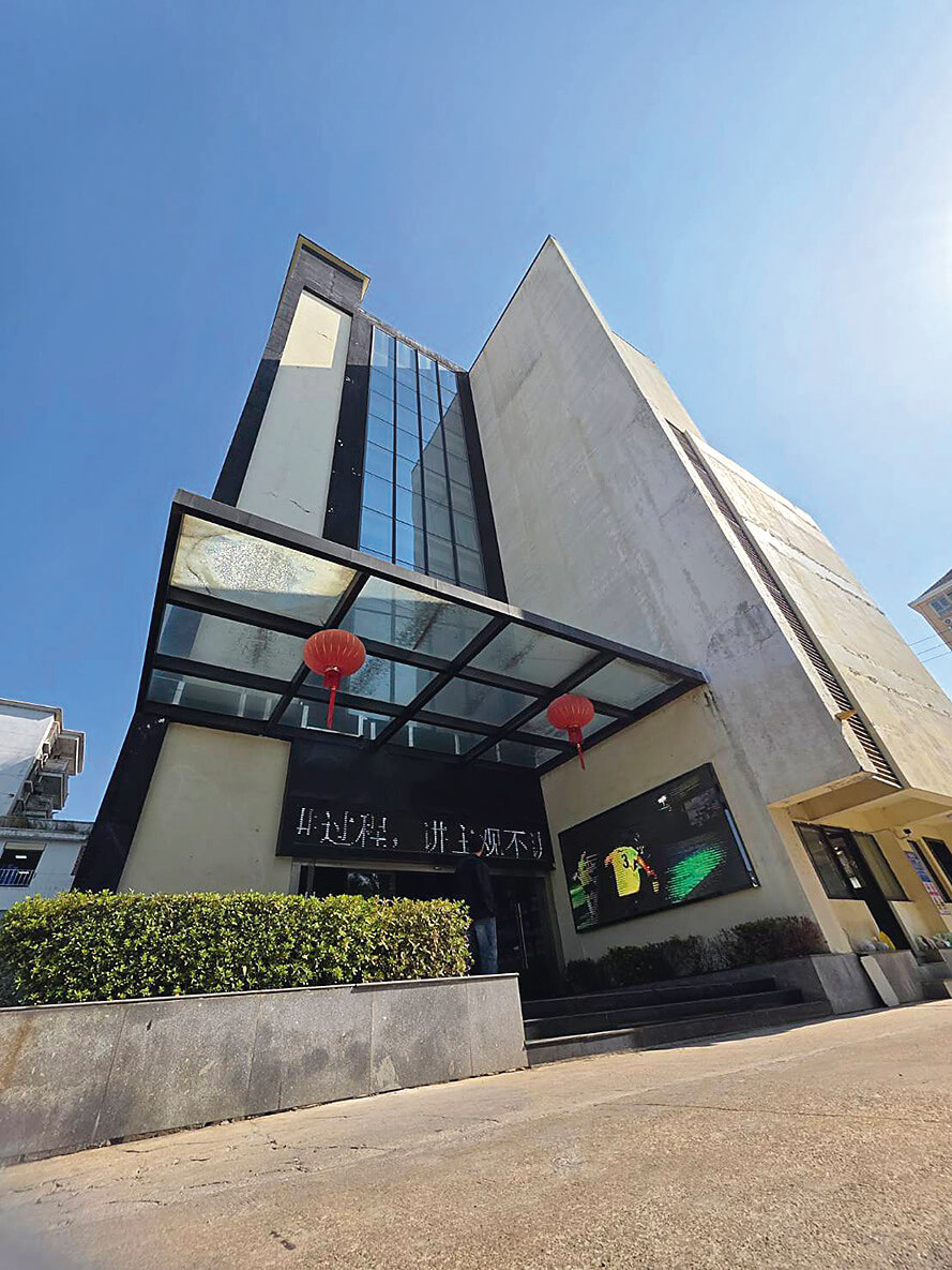 ｜釣り針が作られる工程を大公開⁉メディア初潜入で世界一のフック工場が白日の下に!!