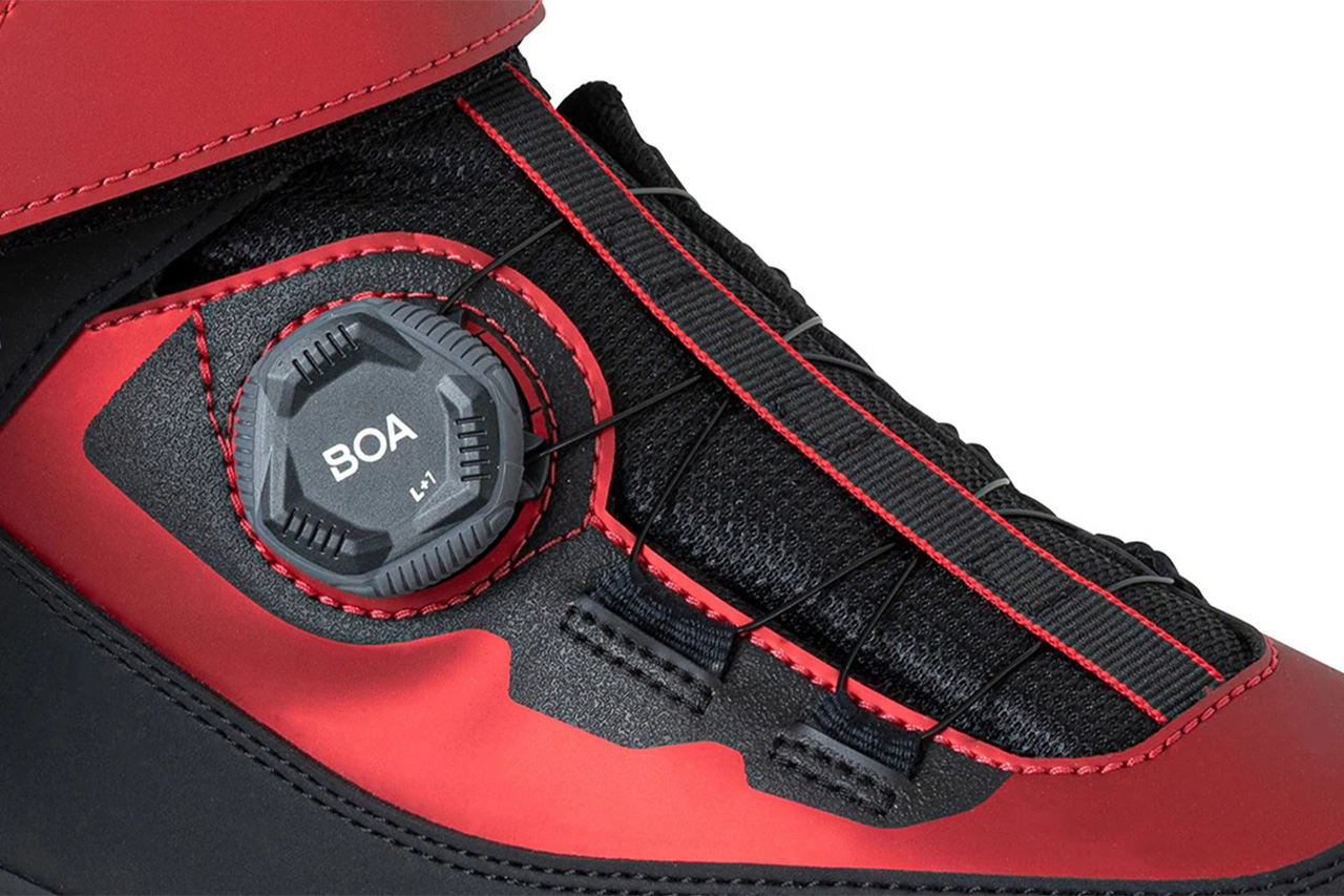 ｜シマノから登場する“釣り専用”シューズ。日本人の足型を考慮した設計に、「BOA®フィットシステム」で着脱しやすい快適な1足に。