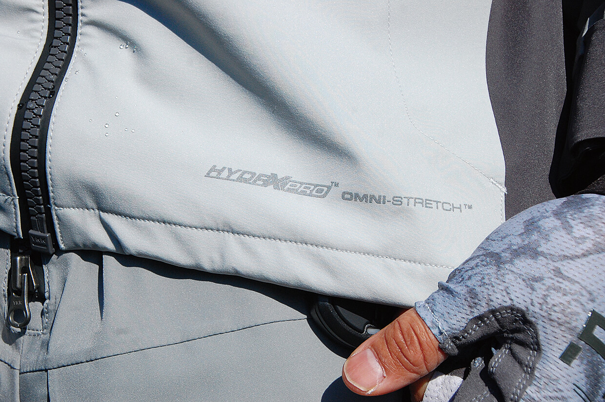 |釣りアパレル界の黒船⁉過酷な試合にも対応するその実力とは⁉