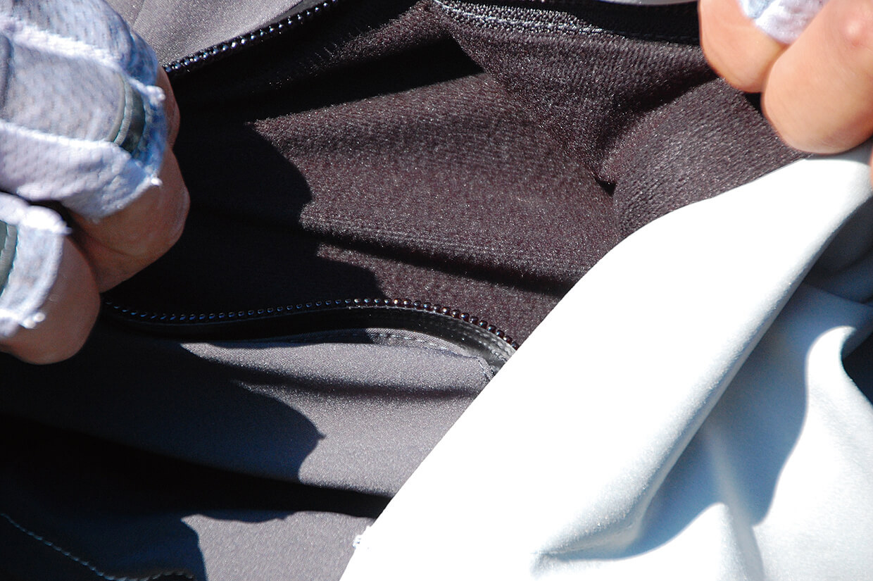 |釣りアパレル界の黒船⁉過酷な試合にも対応するその実力とは⁉