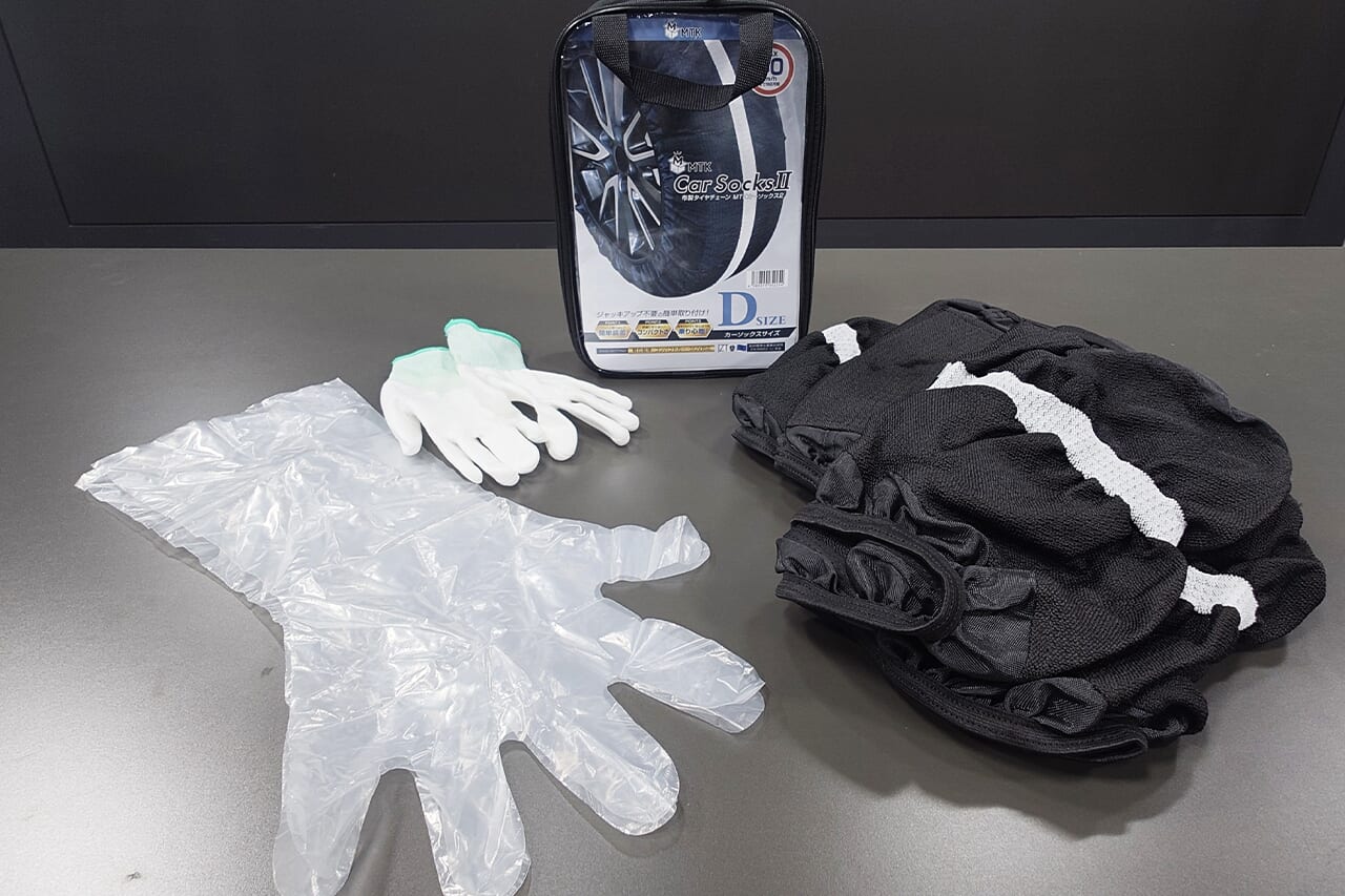 ｜「これは革命的だわ」「常備で安心」寒波が来る前に備えておきたいアイテム。新規制にも対応する“凍結路＆雪道”特化で、冬は積んでおきたい。