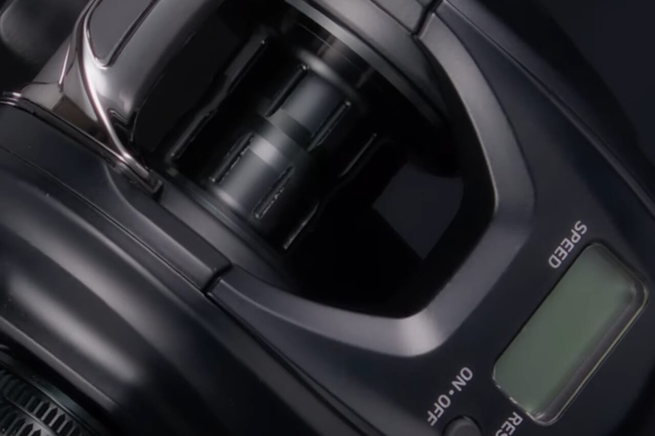 ｜DAIWAの新作リール『ティエラIC』登場。「ハイパードライブデジギア」を見なおし、さらなる回転性能を獲得した1台に。