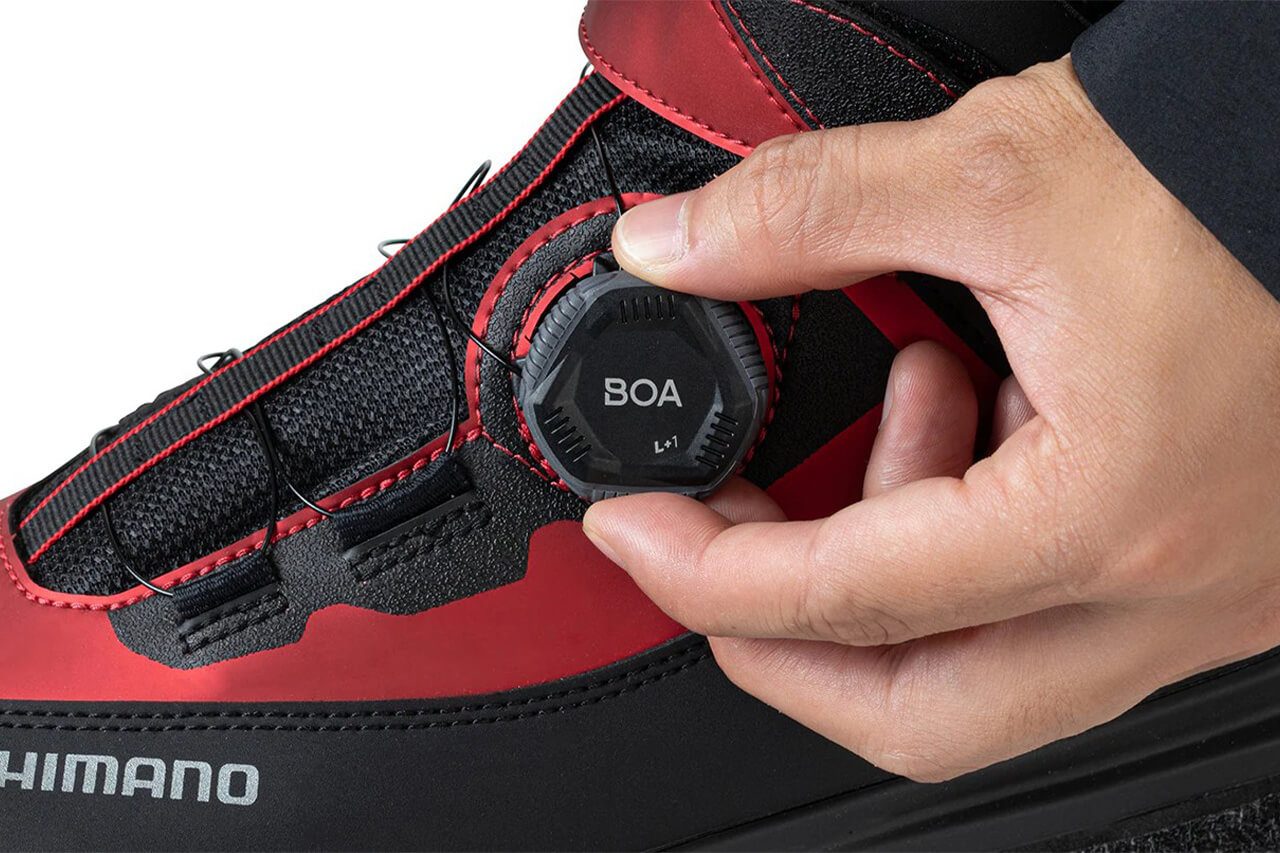 ｜シマノから登場する“釣り専用”シューズ。日本人の足型を考慮した設計に、「BOA®フィットシステム」で着脱しやすい快適な1足に。