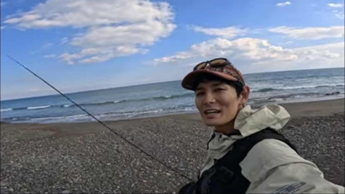 130cmクラスのオオニベを求めて、宮崎サーフ釣行。｜「なんだこの魚」「宇宙人みたい」砂浜で釣れたのはまさかの…。『エイリアン顔』の魚の正体とは？