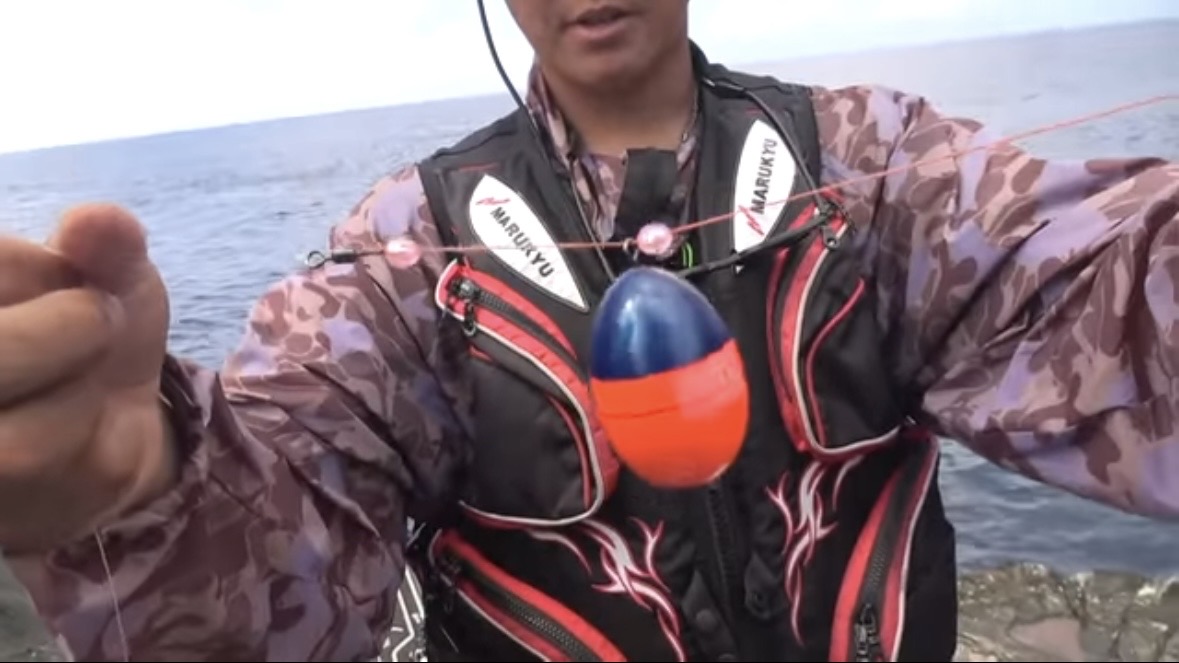 ｜「おいおい、マジかよ」「ワイヤーを切るモンスター」“緑色の謎の球体”を海に投入した結果が驚愕すぎた。