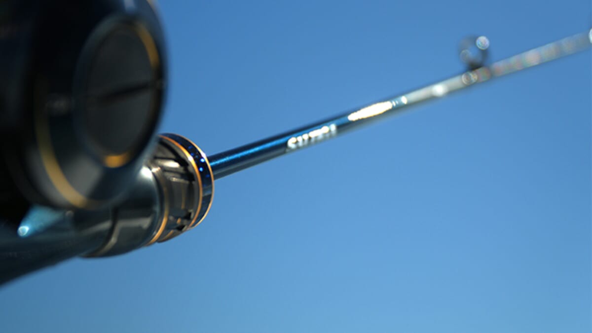 ｜DAIWAのテクノロジーを満載したフラッグシップロッドが登場。AGSとカーボンラッピングシステムでしなやかさと感度、操作性を追求した1本に。