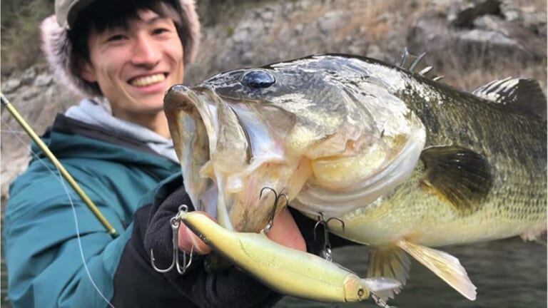 「これだけグッドサイズが釣れるフィールドは稀」真冬なのにビッグサイズ連発!? ヒットルアーは…？