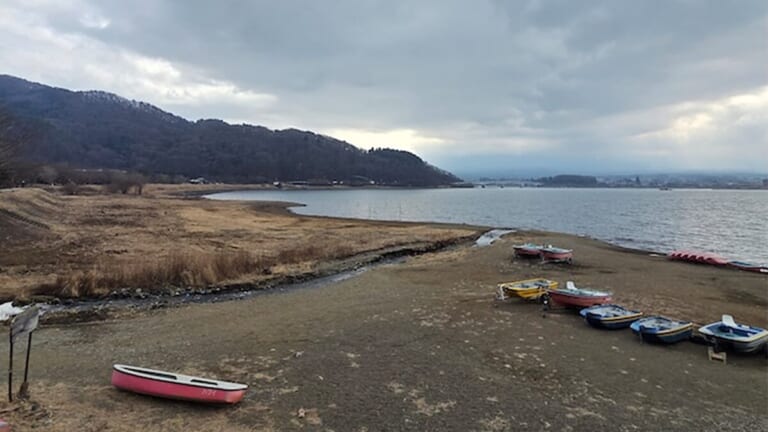 【注意喚起】「危険なレベルの大減水、ボート釣行はお勧めできません」河口湖だけでなく、相模湖も水位を大幅に落とす予定…