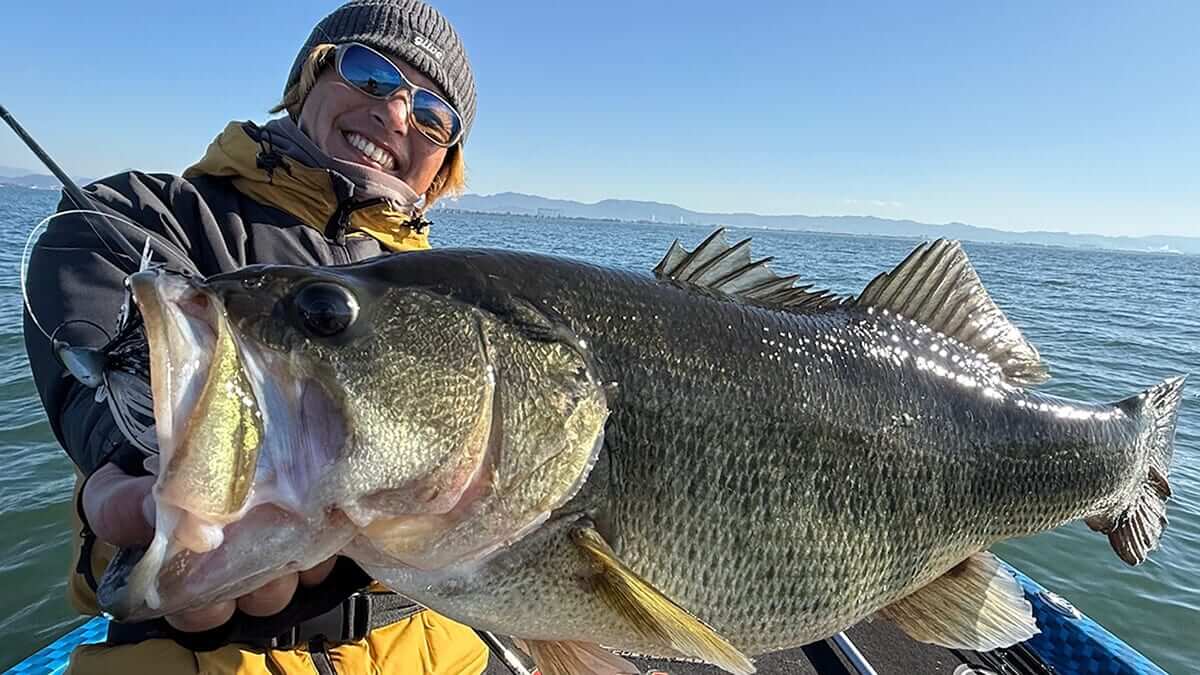 ｜真冬でも天候変化で魚は動く、時を捉えればこの通り！釣れるタイミングの見極め方とは？【大西健太のOKレポート】