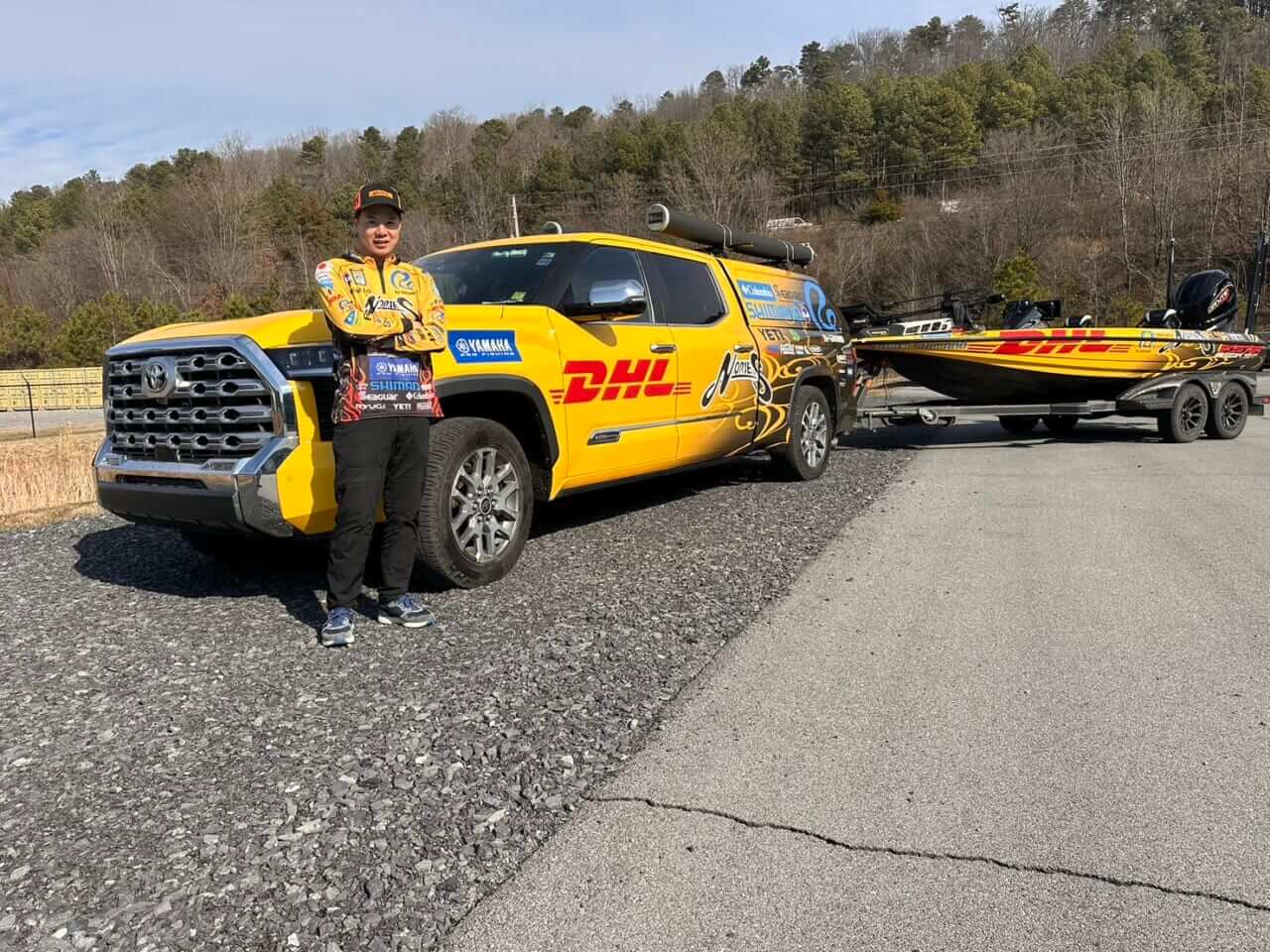 ｜【速報】バスマスター・エリートに参戦中の伊藤巧選手がDHLとの契約を更新！ 2027年までのサポートが決定。