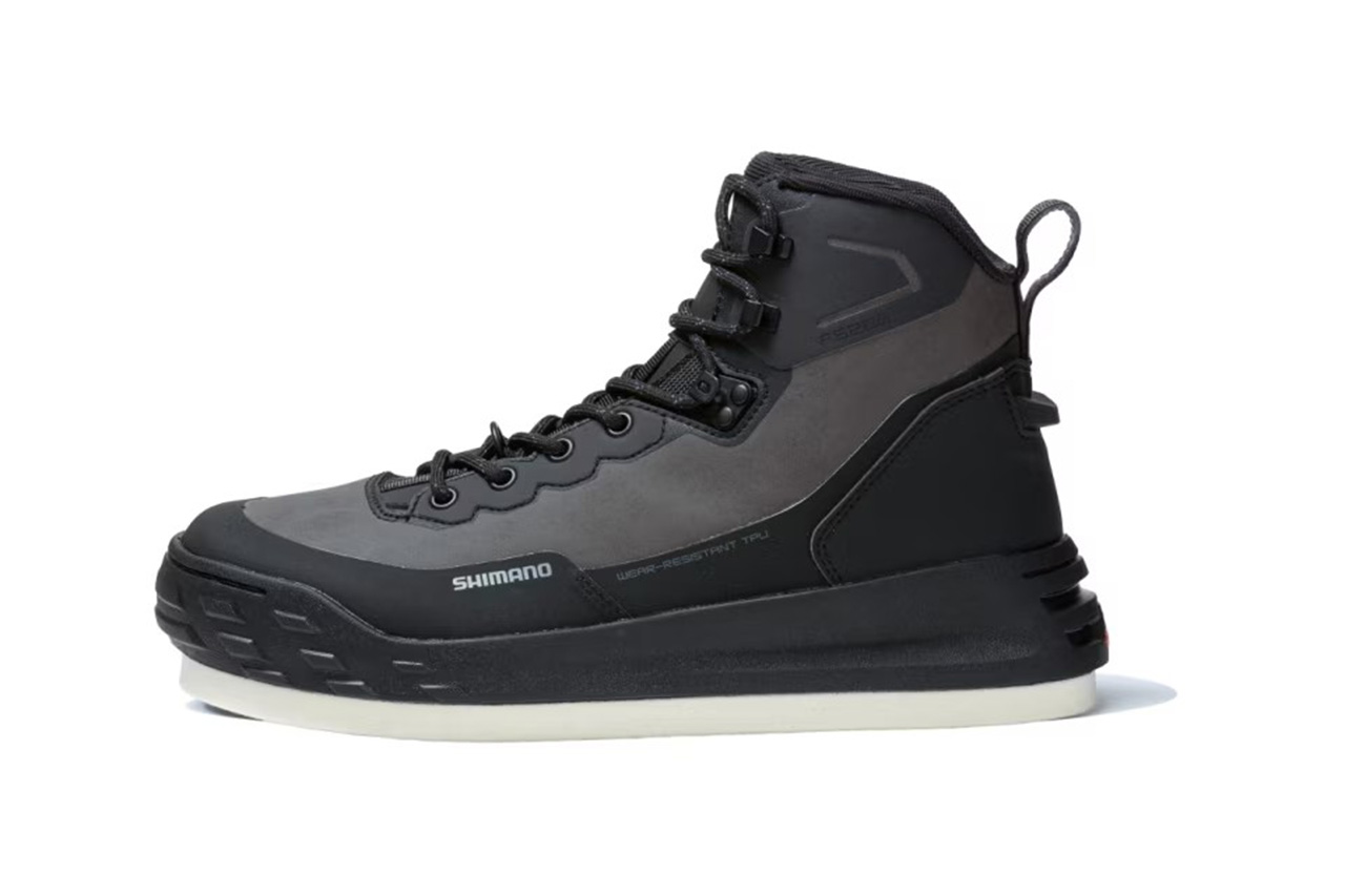 ｜シマノがこだわった一足。釣り人の足元のストレスを徹底軽減。日本人の足形に合わせた甲高幅広形状で、快適なモデルに。