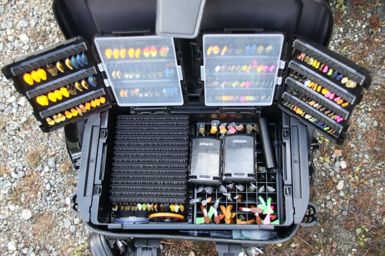 |「やっぱり、こういうのが見たいんでしょ?」突撃取材!アナタの『タックルボックス』を見せてください。