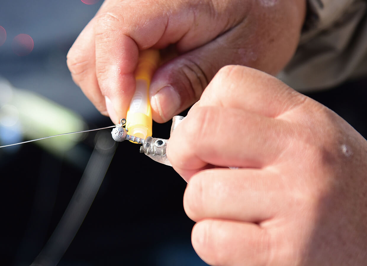 ｜デカいバスにはデカいルアー。山田祐五が貫く「不滅の法則」と、凍てつく湖上のリアル