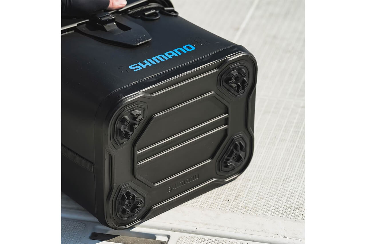 ｜「こういうのが欲しかった」シマノから登場する新型バッカン。スタッキングシステムで、自分だけの収納を構築できるモデルに。