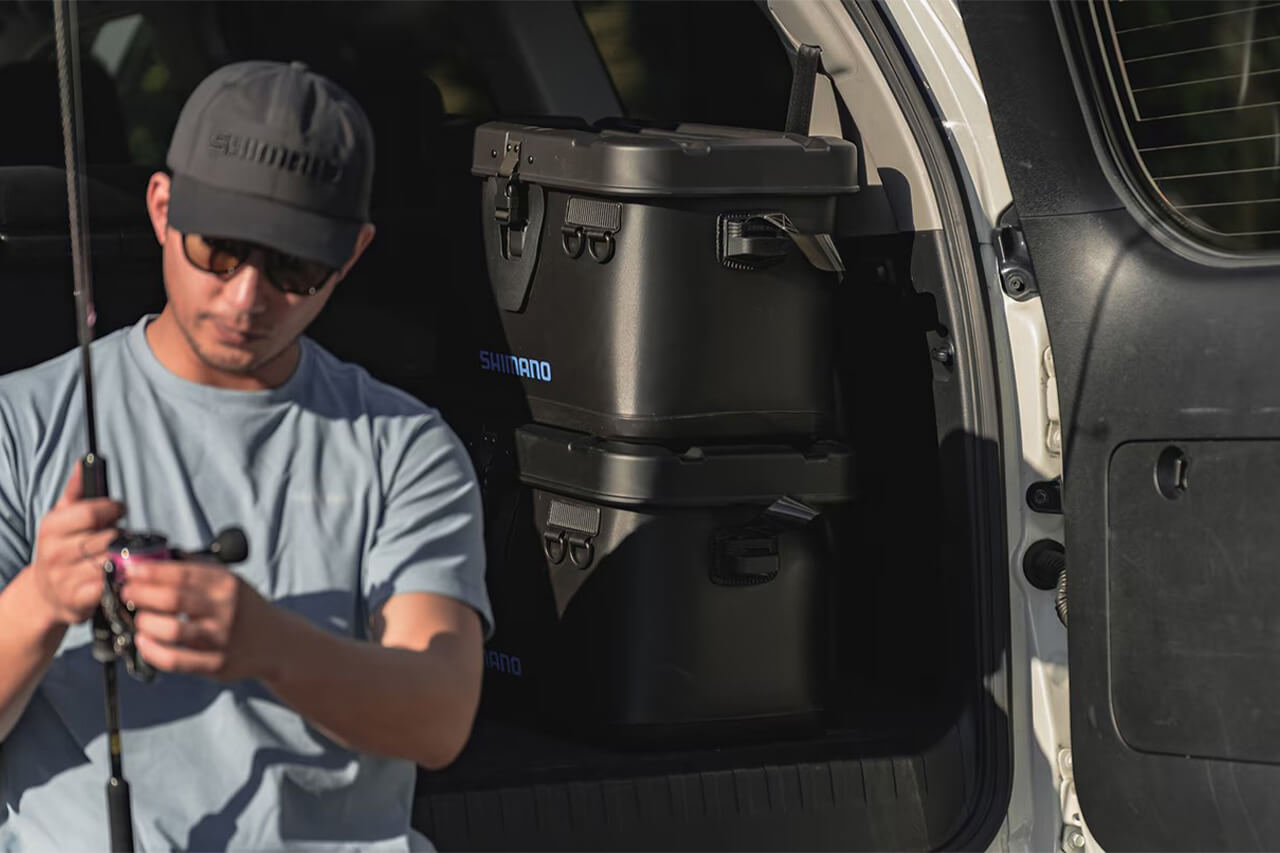 ｜「こういうのが欲しかった」シマノから登場する新型バッカン。スタッキングシステムで、自分だけの収納を構築できるモデルに。