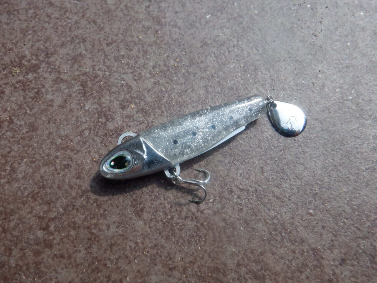 ｜【なんで釣れるの⁉】ライトゲームタックルで驚きの巨大魚⁉ 秘密はタックルセレクトとドラグ設定にあった!! ソフトボディ+ブレードの気になる新作ルアーも【今日もいいチョーシ】