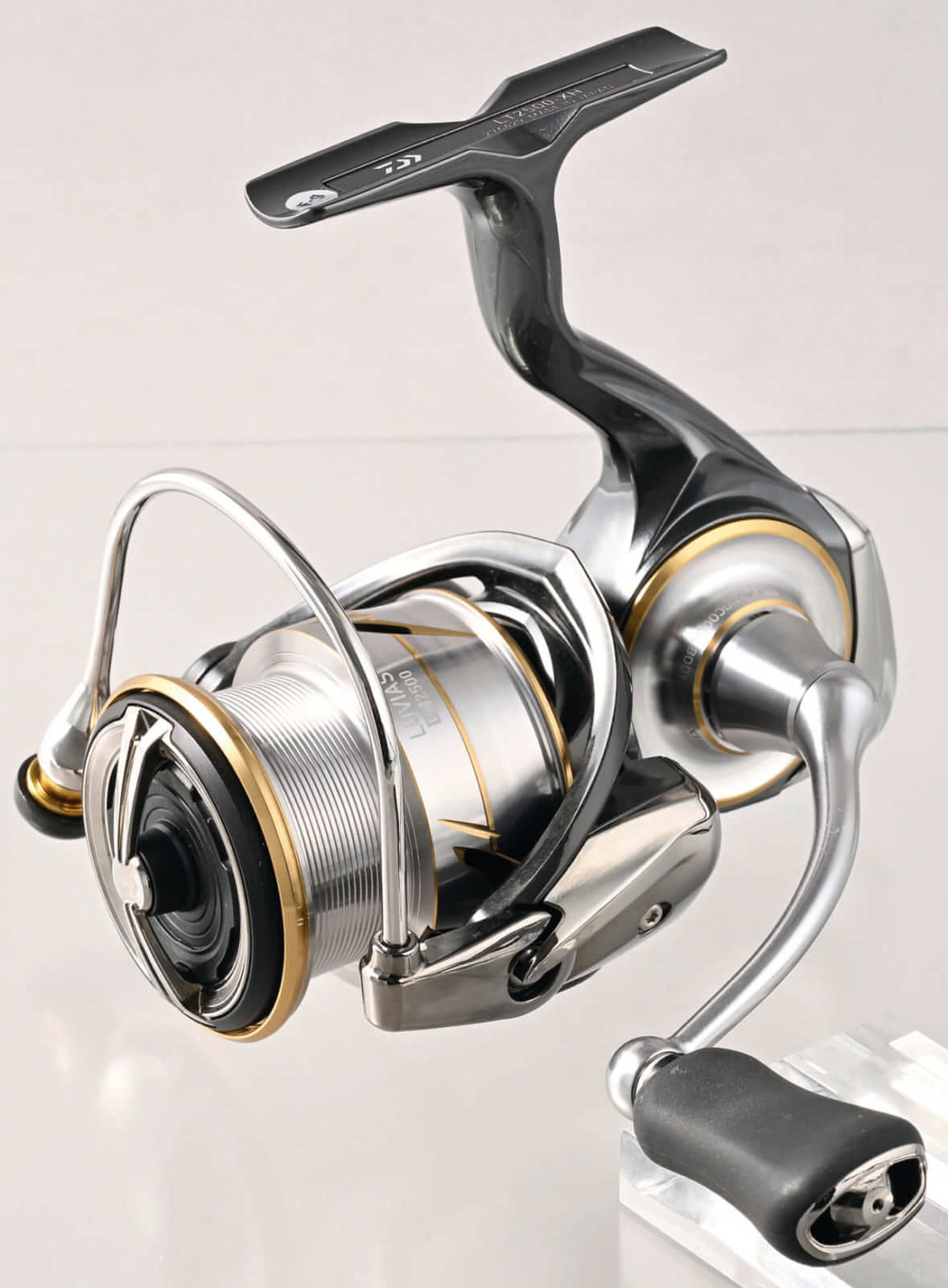 ｜ついに1位を奪還！バスアングラーが選ぶ「スピニングリール」ランキングトップ10