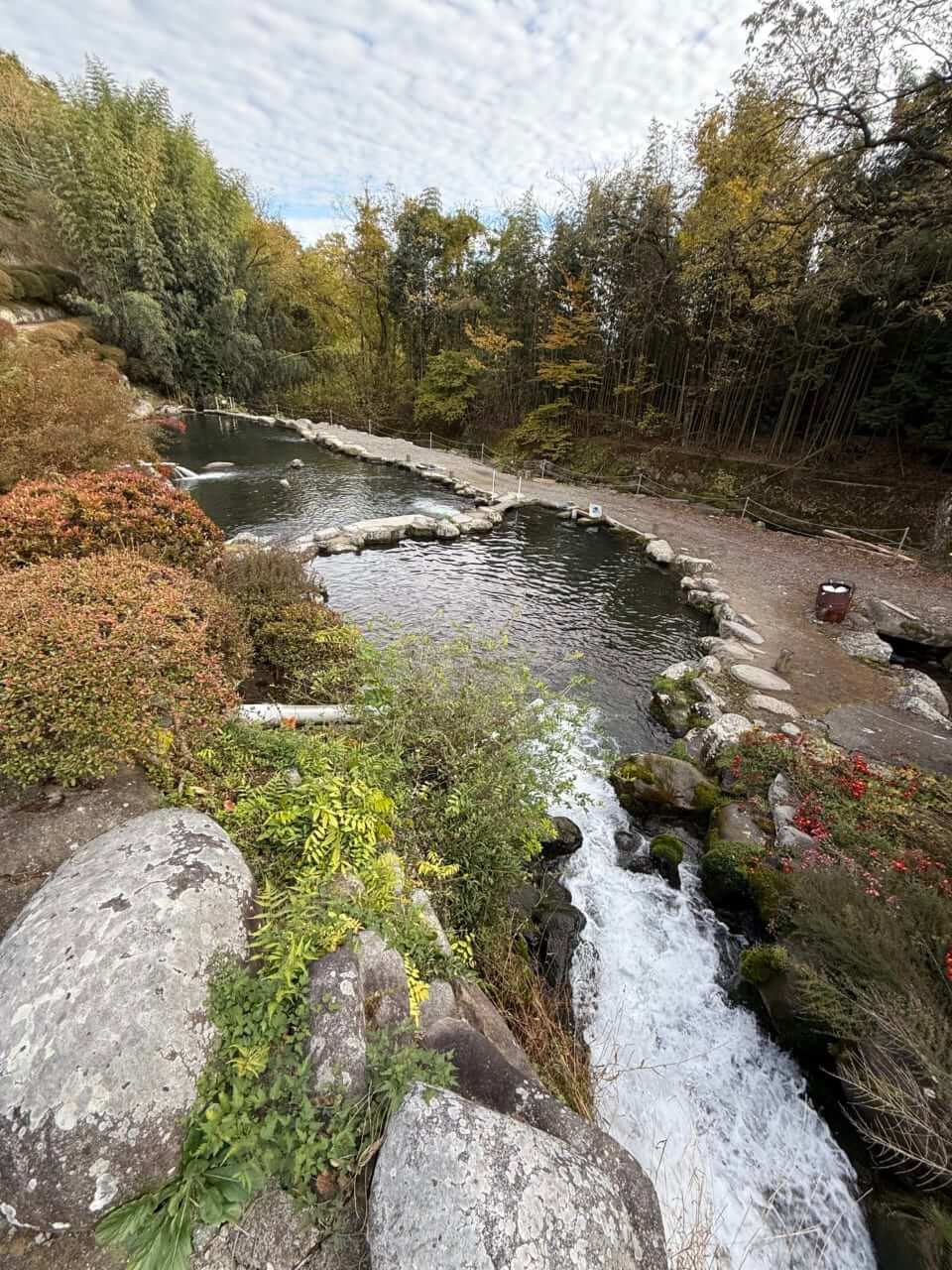 ｜「使えば釣れる魔法のようなルアーではありません」フェザージグを本気で使い込むための教科書。