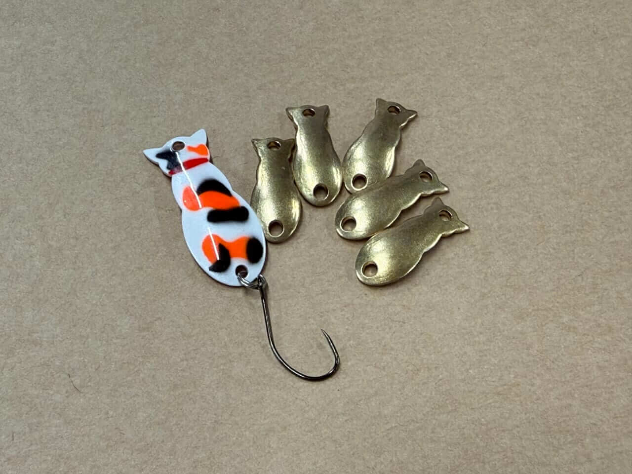 ｜釣れるのに『かわいい』で完売連発。『にゃんこすぷーん』が2.6g新ウエイト＆新カラーを引き連れて、渓流に降り立つ！