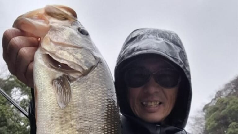 「行かなきゃ釣れません」厳しい状況でもナイスバス！　釣れたルアーとリグは？【オリキンもばいる】