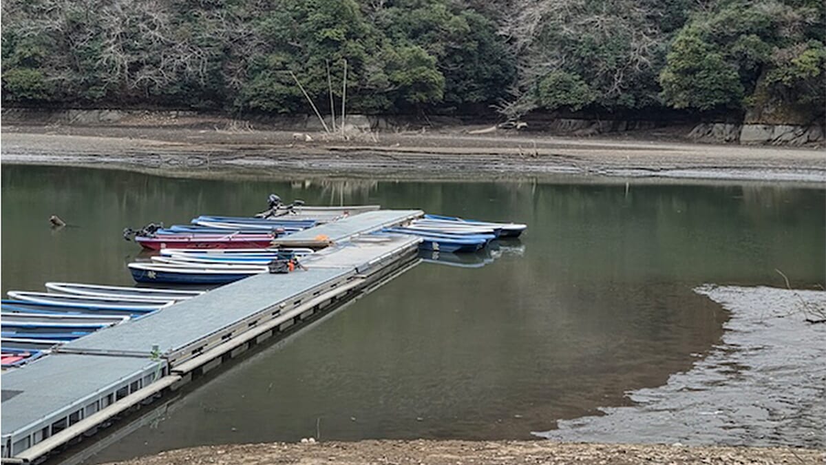 ｜ここも減水…「このままだと出船できないかも」ただ地形把握には好機。水中は春に向かっていっている！