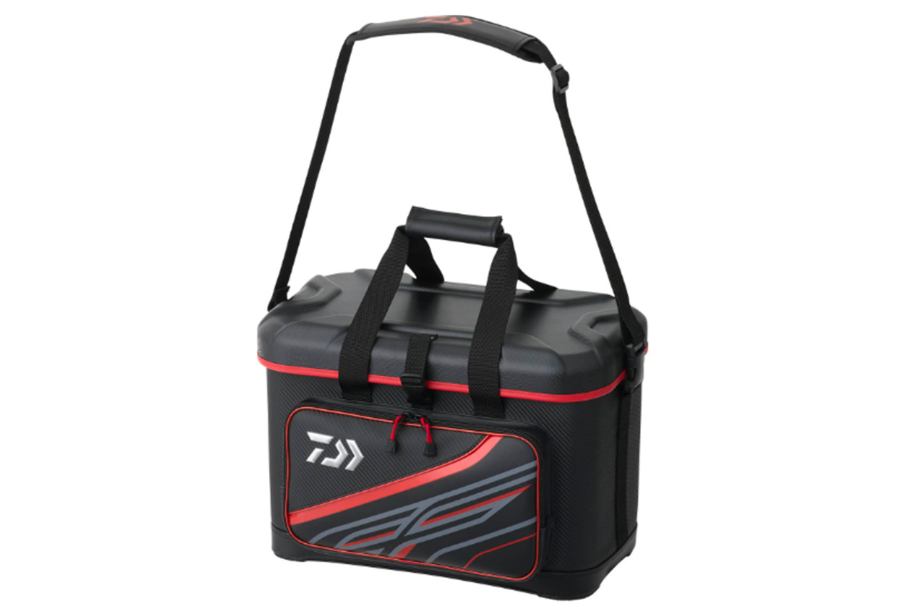 ｜「大事な釣具を保護」ABS素材を採用した『釣り専用バッグ』がDAIWAから登場。釣り場でのトラブルから中身をしっかり守る。