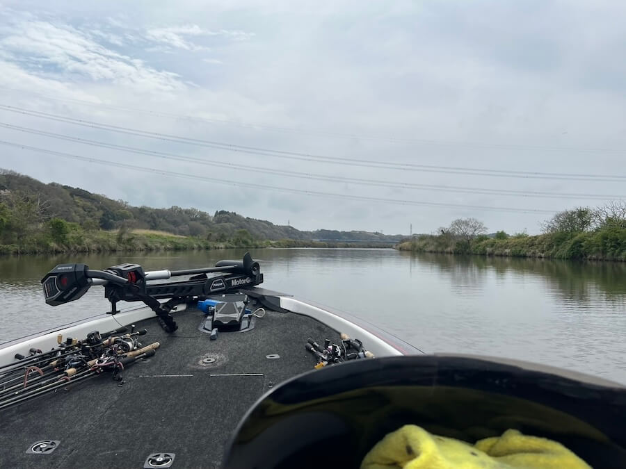 ｜ボートで大苦戦もあのルアーだけには反応あり。ちょっと頼りすぎ！？「ちなみにバスボート購入も検討中…」【鈴木翔のIT’S SHO TIME !!!】