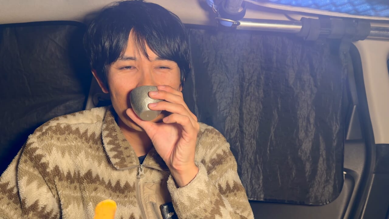 ｜「え、何コレ…」「すごい、デカい」砂浜から釣り上げられた魚の正体。まさかの日本記録級に驚愕。