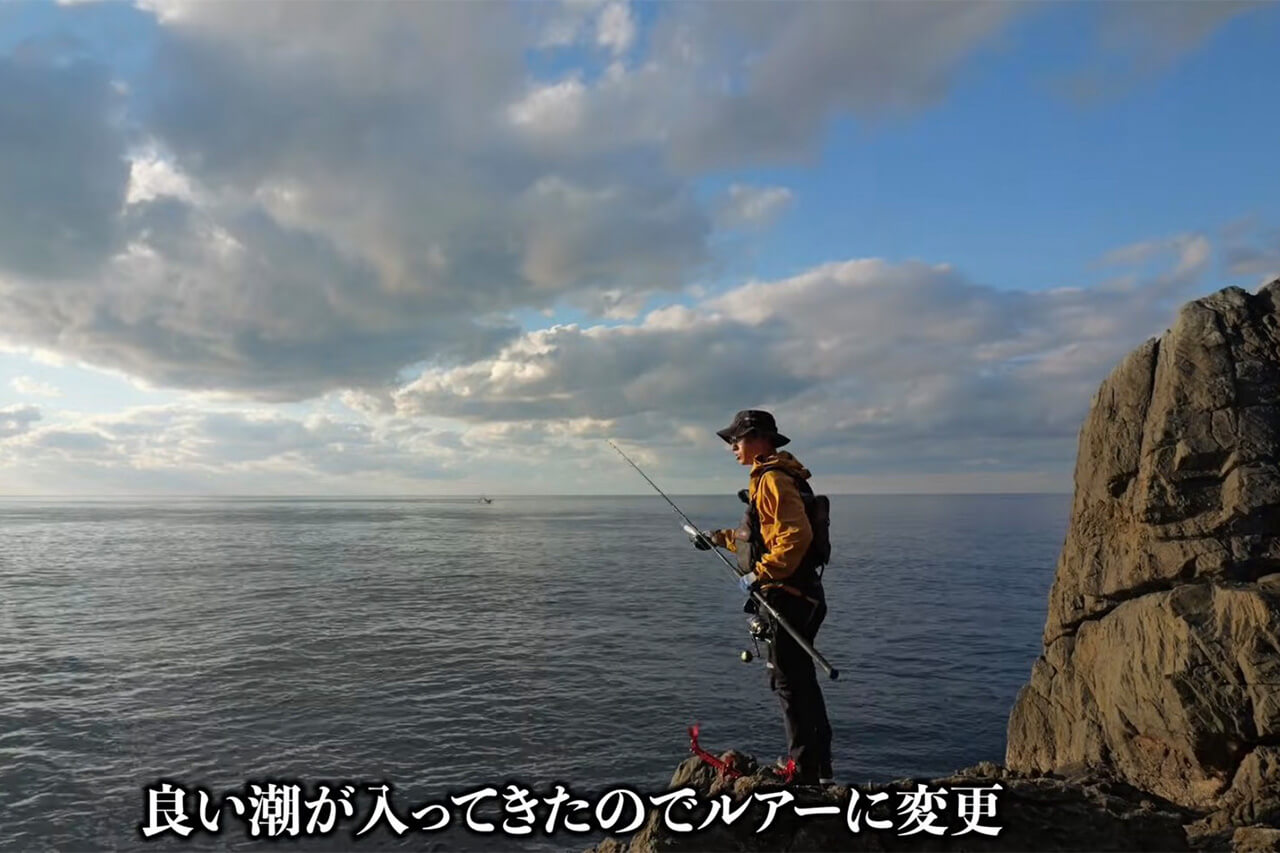 ｜日本最高峰の離島で揚がった『人よりデカい魚』。まさかの“体型”に撮影者の笑いが止まらない。30万回再生された釣り動画。