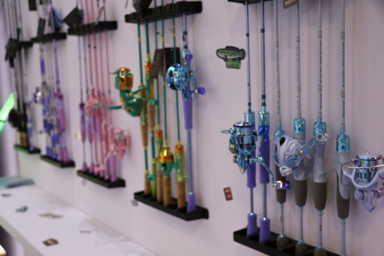 ｜中国バスフィッシング事情調査! 上海フィッシングショーに潜入取材!!【潜入上海钓鱼表演，采访】