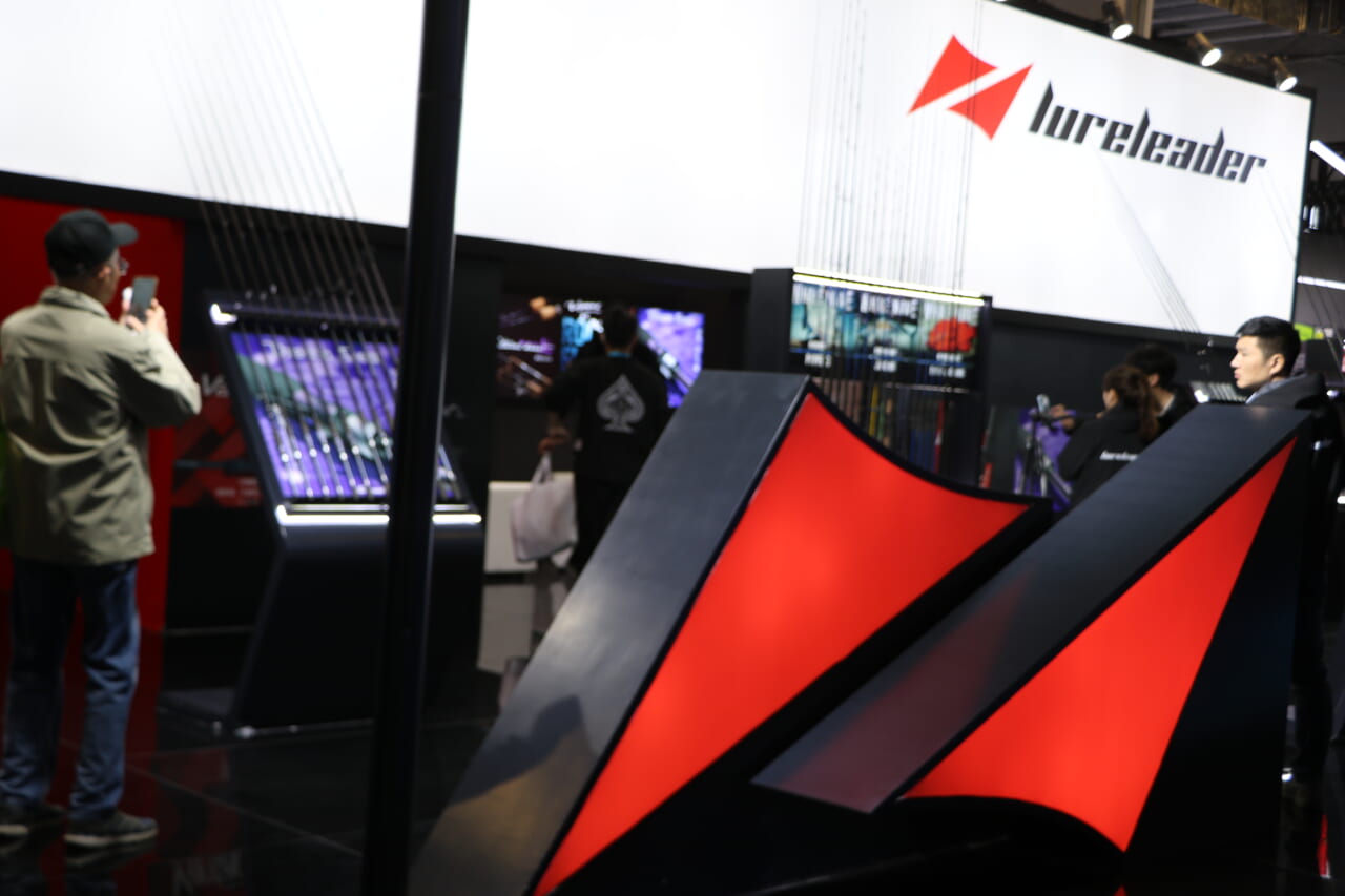 ｜中国バスフィッシング事情調査! 上海フィッシングショーに潜入取材!!【潜入上海钓鱼表演，采访】