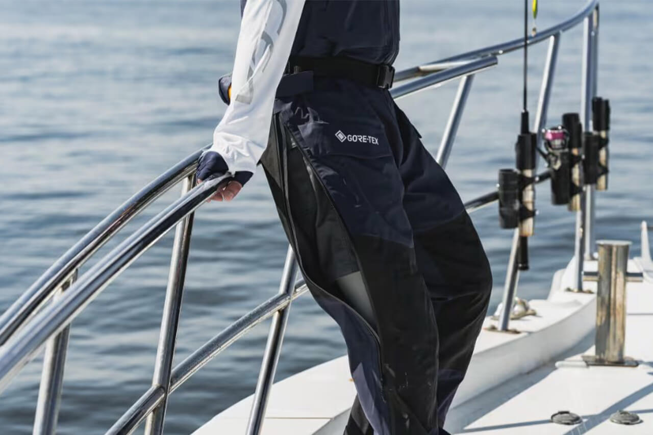 ｜シマノから『釣り専用ストレッチビブ』が登場。大手メーカーが理想を追求したフラッグシップの1着。ゴアテックス採用で防水性能も万全に。