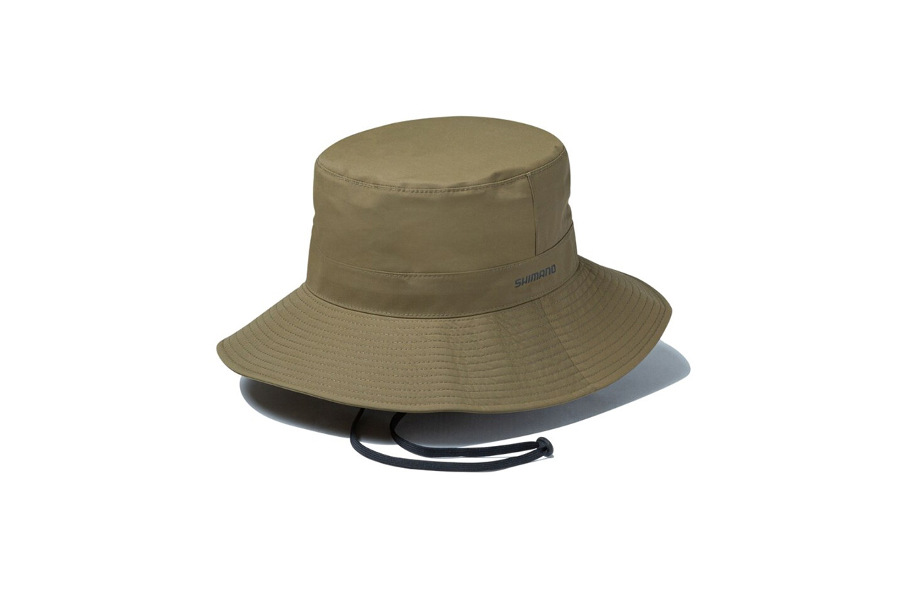 ｜釣りメーカーのシマノが作った『レインハット』。“ドライシールド＋”をクリアした防水性に、海水対応の特殊撥水加工を施した1着に。