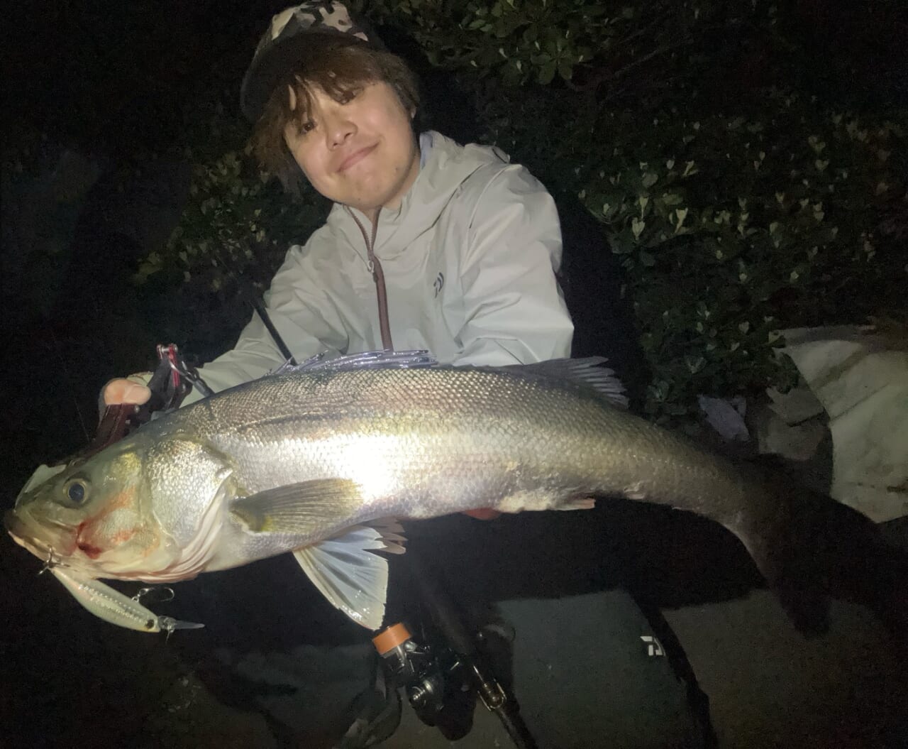 ｜【ベイトの追い方/探し方】季節の変わり目の今、シーバスにたどり着くまでのプロセスとは？【デイゲームに行く意味？】