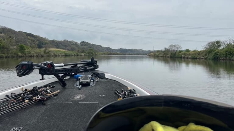 ボートで大苦戦もあのルアーだけには反応あり。ちょっと頼りすぎ！？「ちなみにバスボート購入も検討中…」【鈴木翔のIT’S SHO TIME !!!】