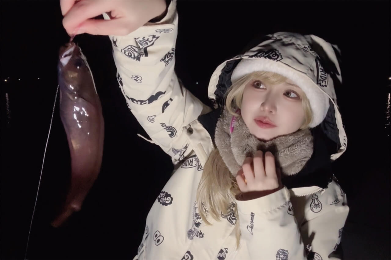 ｜「まんまるおめめがかわいい」美女が夜のテトラで釣りをしたら、“ヌメヌメ”のあの魚まみれに…。
