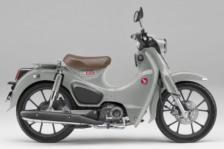 2026 ホンダ スーパーカブC125|パールスモーキーグレー|釣り場の奥地へ潜入! アングラーから圧倒的支持を集めるホンダ「カブ」シリーズ最新モデルまとめ